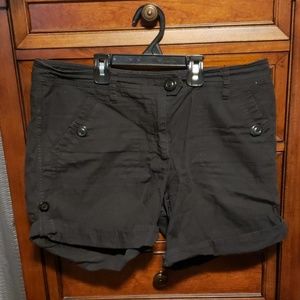 H&M black shorts